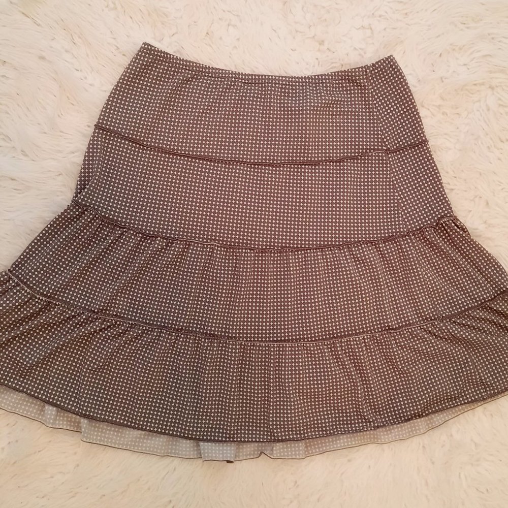 Lovely above the knee skirt to flow in